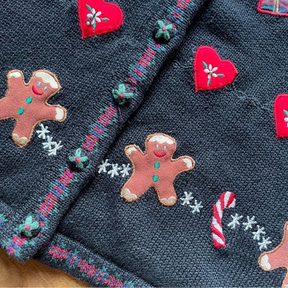 Vintage Tiara Holiday Christmas Gingerbread Man Button Front Cardigan Sweater - Picture 11 of 12